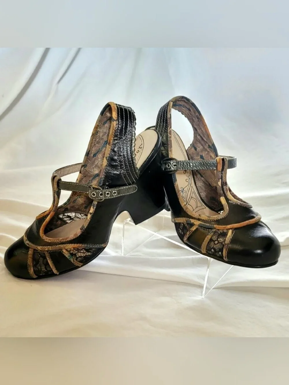 Bobbi Blu Vintage Black Leather Mary Jane Heels with Floral and T-Strap Sz 10